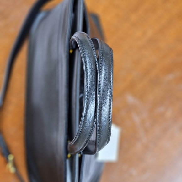 GUCCI Leather Small Top Handle Black - Picture 5 of 8